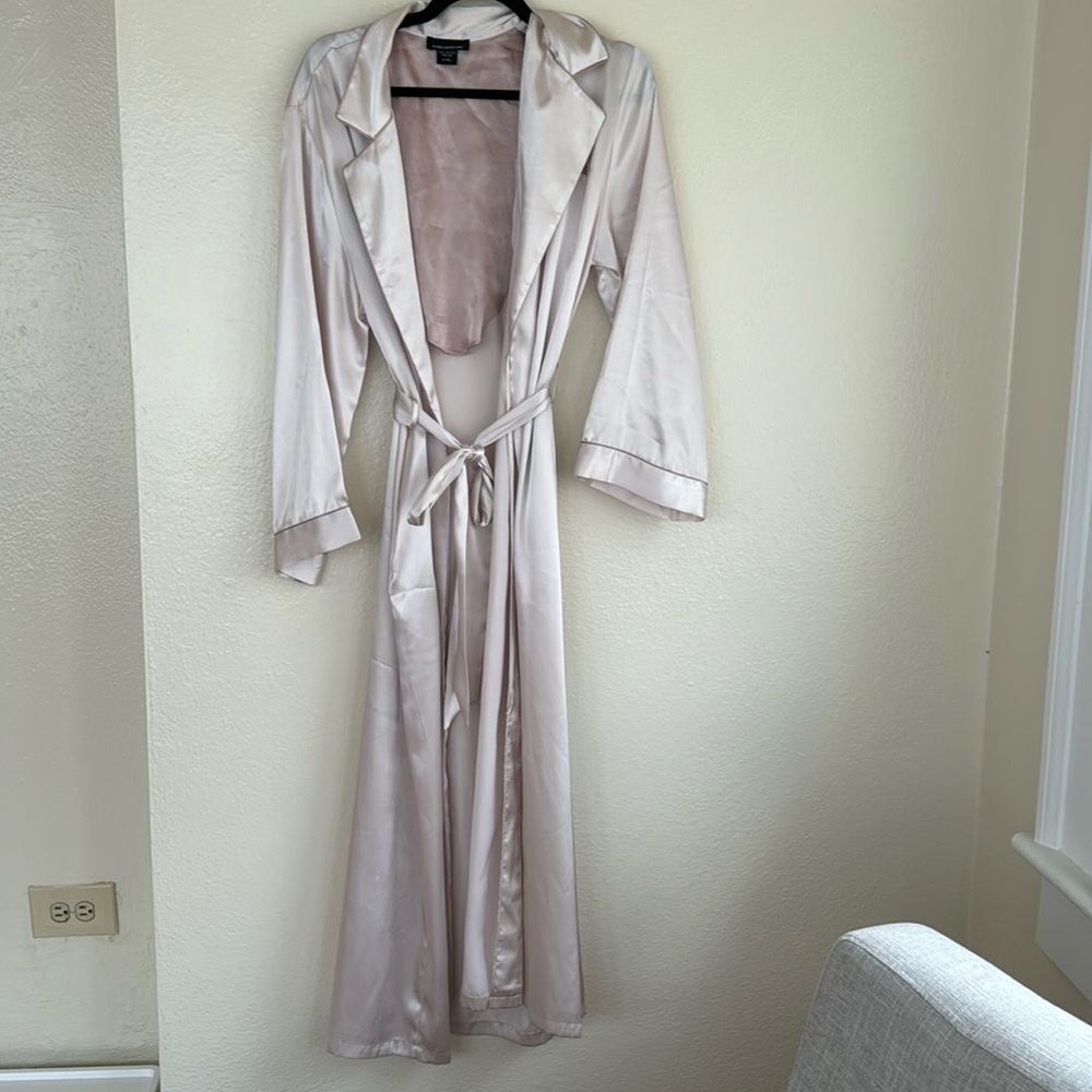 Jones New York robe